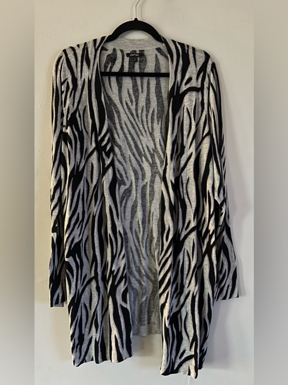 Apt. 9 Black & Gray Zebra-Pattern Open Front Cardigan